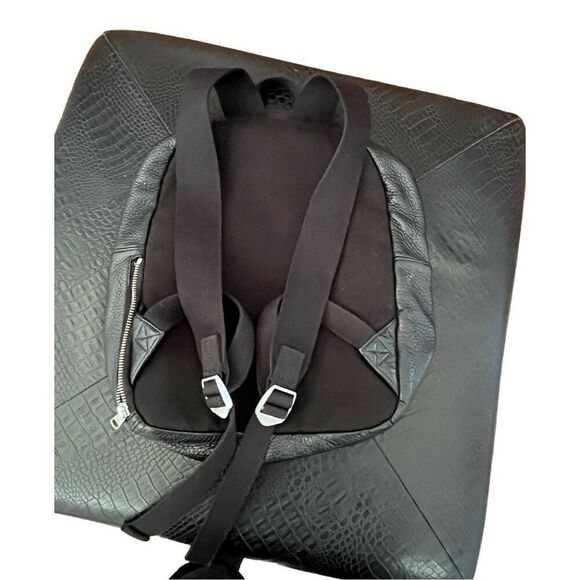 STATE Black Pebble Genuine Leather Backpack  w 3 Exterior Zip Pockets *Pristine - Picture 9 of 13